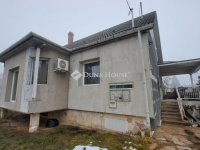 Eladó családi ház, Tápiószecsőn 68 M Ft, 4 szobás