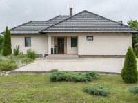 Kiadó családi ház, albérlet, Kecskeméten 520 E Ft / hó