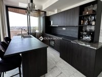 Eladó téglalakás, Szegeden 158 M Ft, 3 szobás