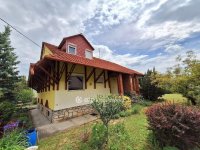 Eladó családi ház, Alsóörsön 139.7 M Ft, 5 szobás