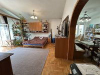 Eladó családi ház, Nagykovácsiban 198 M Ft, 7 szobás