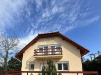 Eladó ikerház, Mogyoródon 192 M Ft, 7 szobás