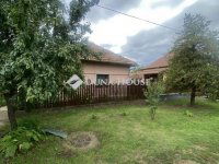 Eladó családi ház, Abádszalókban 21 M Ft, 4 szobás