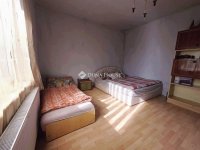 Eladó családi ház, Szegeden 57.9 M Ft, 4+2 szobás