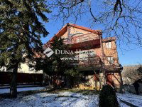 Eladó családi ház, Pilisszentlászlón 220 M Ft, 12+1 szobás