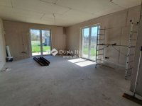 Eladó családi ház, Kókán 67 M Ft, 5 szobás