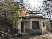 Eladó családi ház, Pécsett 84.9 M Ft, 5 szobás