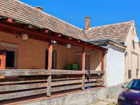 Eladó családi ház