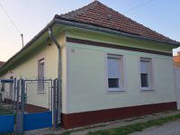 Eladó családi ház