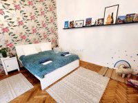 Eladó téglalakás, VI. kerületben 103.5 M Ft, 3 szobás