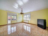 Eladó családi ház, Erdőkertesen 149.9 M Ft, 6 szobás