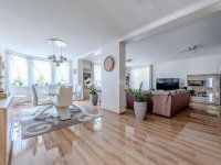 Eladó családi ház, Üllőn 299 M Ft, 6 szobás