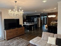 Eladó családi ház, IV. kerületben 250 M Ft, 5 szobás