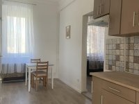 Eladó téglalakás, Szegeden 35.7 M Ft, 1 szobás