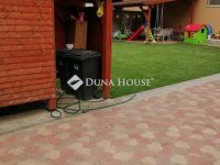 Eladó családi ház, Úrin 260 M Ft, 8 szobás