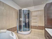 Eladó családi ház, Pilisszentkereszten 299 M Ft, 5 szobás