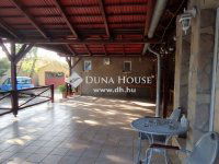 Eladó üzlethelyiség