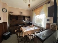 Eladó téglalakás, Veszprémben 79.99 M Ft, 3+3 szobás