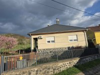 Eladó családi ház, Márkházán 30 M Ft, 3 szobás