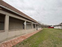 Eladó családi ház, Örkényen 59.9 M Ft, 3 szobás