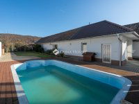 Eladó családi ház, Vértessomlón 149.9 M Ft, 7 szobás