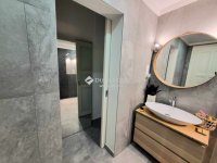 Eladó téglalakás, VI. kerületben 160 M Ft, 3 szobás