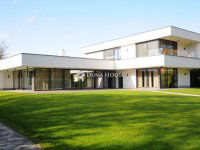Eladó családi ház, Balatonlelleén 375 M Ft, 5 szobás