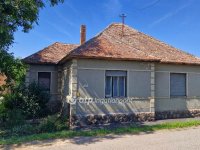 Eladó családi ház, Zókon 21 M Ft, 3 szobás