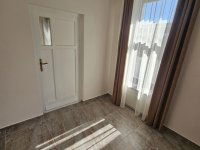 Kiadó iroda, Pécsett 168 E Ft / hó, 2 szobás