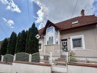 Eladó ikerház, Pécsett 119.9 M Ft, 3 szobás