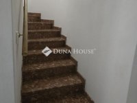 Eladó családi ház, Pécsett 195 M Ft, 6 szobás