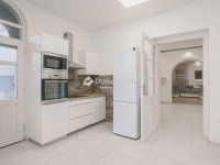 Eladó téglalakás, Pécsett 120 M Ft, 4 szobás