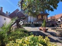 Eladó családi ház, Vecsésen 149.9 M Ft, 5 szobás