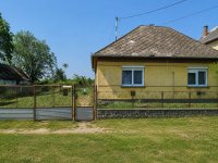 Eladó családi ház, Sárkeresztúron 28.9 M Ft, 4 szobás