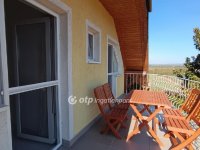 Eladó nyaraló, Balatonbogláron 265 M Ft, 8 szobás