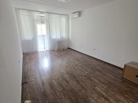 Kiadó panellakás, albérlet, Pécsett 170 E Ft / hó, 2 szobás