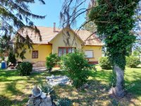 Eladó családi ház, Lajosmizsén 49.99 M Ft, 4 szobás