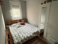 Eladó panellakás, Pécsett 36.99 M Ft, 1+1 szobás