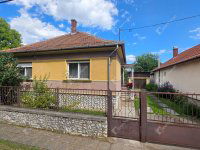 Eladó családi ház