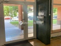 Eladó panellakás, III. kerületben 79.99 M Ft, 3 szobás