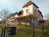 Eladó családi ház, Galambokon 105 M Ft, 11 szobás