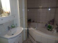 Eladó családi ház, Nagykanizsán 250 M Ft, 10 szobás