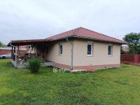 Eladó családi ház, Majosházán 89.99 M Ft, 4 szobás