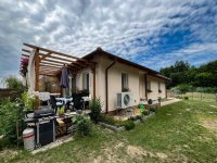 Eladó ikerház, Vácrátóton 104.99 M Ft, 4 szobás