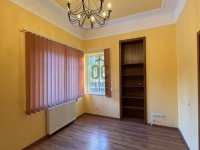 Eladó családi ház, X. kerületben 265 M Ft, 7 szobás