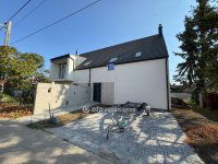 Eladó ikerház, Szegeden 120 M Ft, 4 szobás / költözzbe.hu