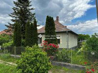 Eladó családi ház, Cecén 23.99 M Ft, 4 szobás