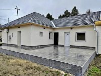Eladó családi ház