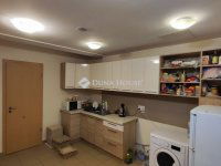 Eladó üzlethelyiség, VI. kerületben 190 M Ft, 6 szobás