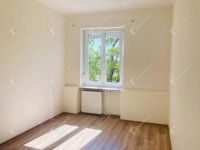 Eladó téglalakás, Tatabányán 0.18 M Ft, 3 szobás